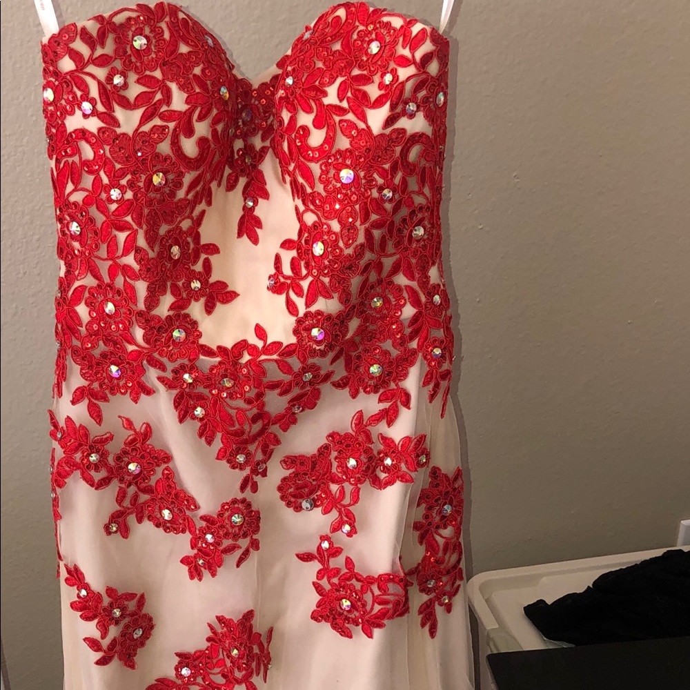 Prom dress - Picture 2 of 3